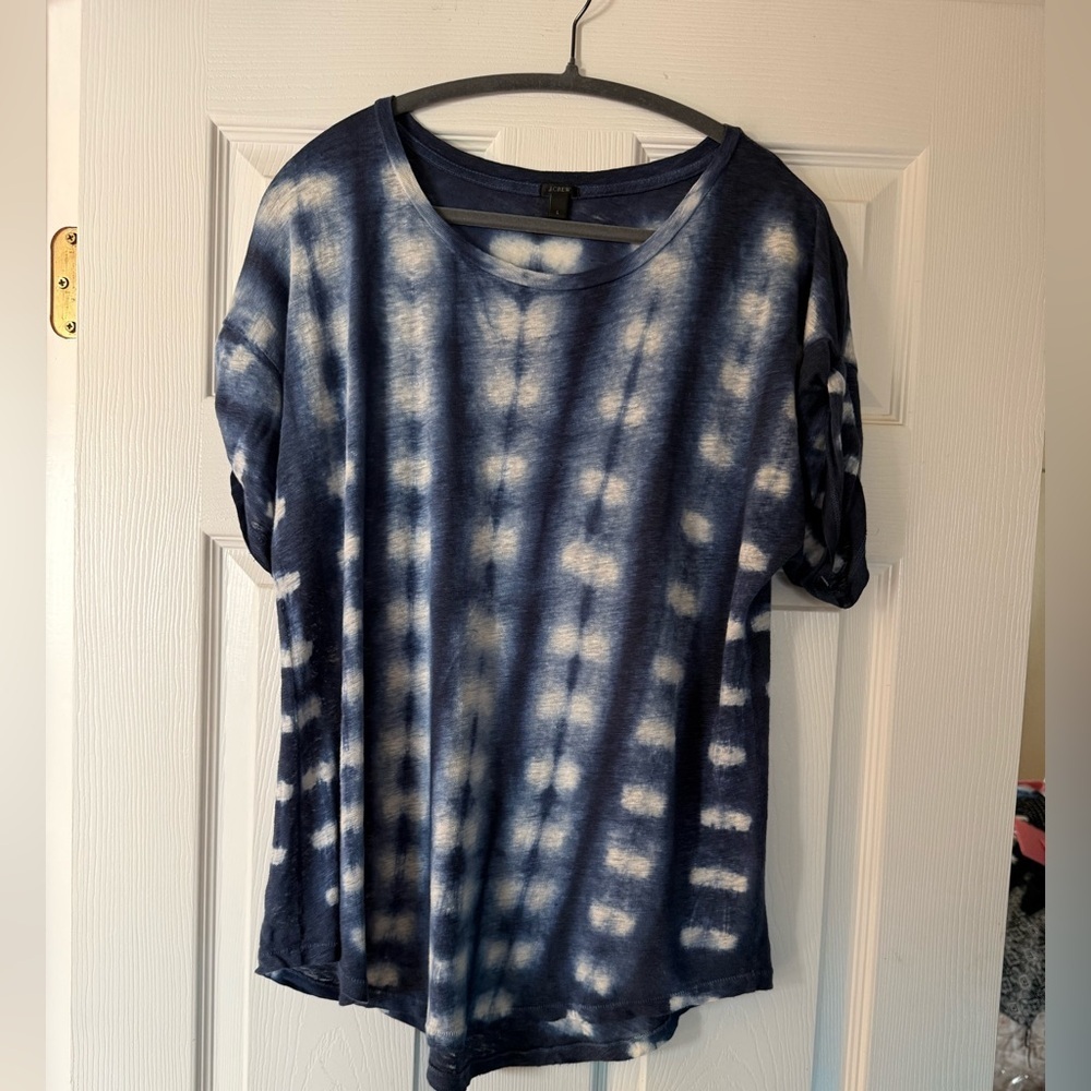 J Crew blue and white T.  Women’s size L EUC 100% linen